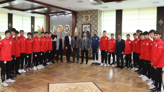 Başkan Söğüt “gençlerimize inanıyor ve güveniyorum” diyerek Körfez GB U14 takımını uğurladı